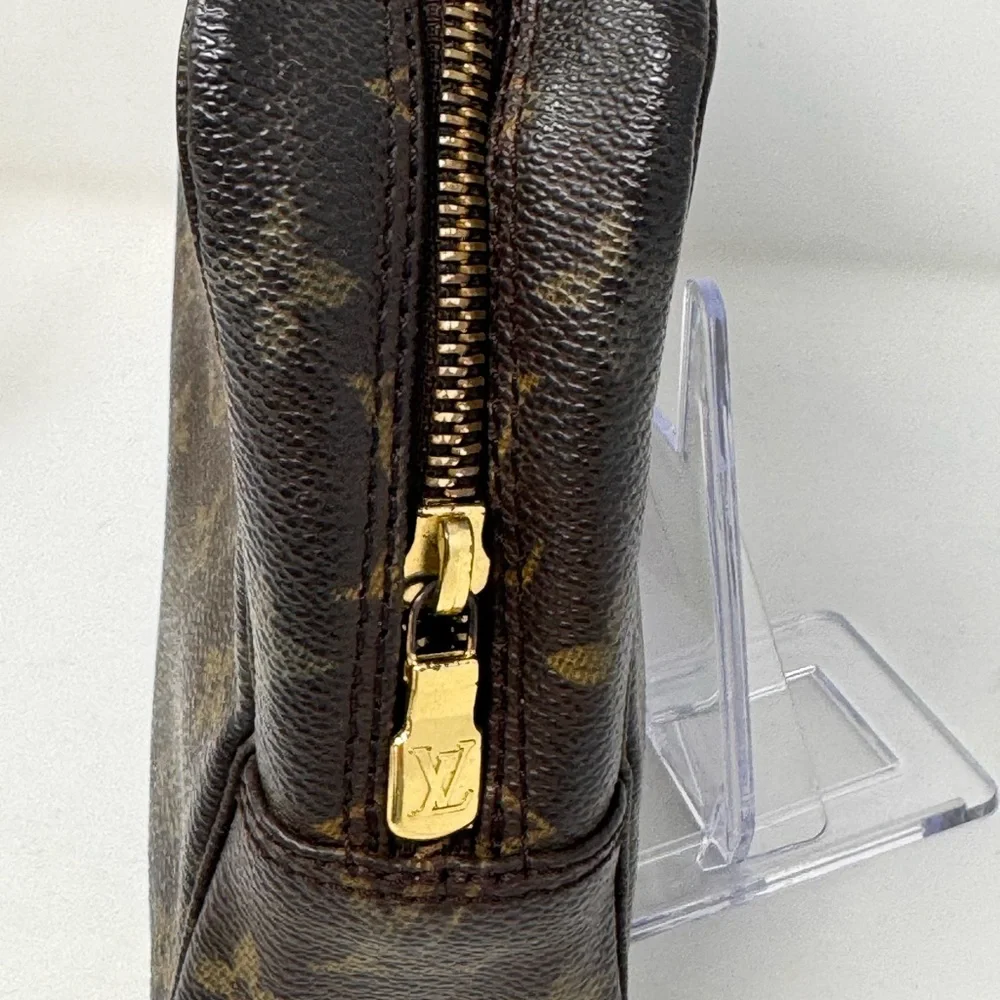 💯Authentic LOUIS VUITTON Trousse 23 Cosmetic Bag
